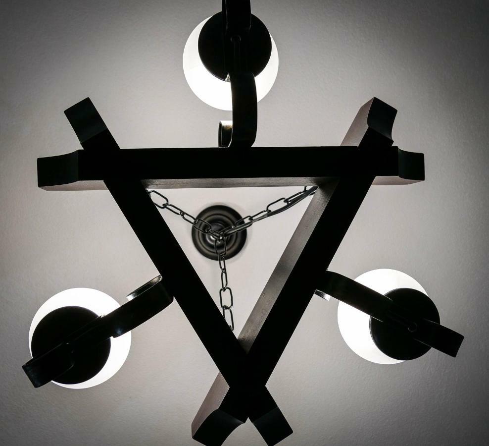 Pensiunea Gradinarilor Cu Ciubar Si Statie De Incarcare Electrica Auto Comanesti  외부 사진